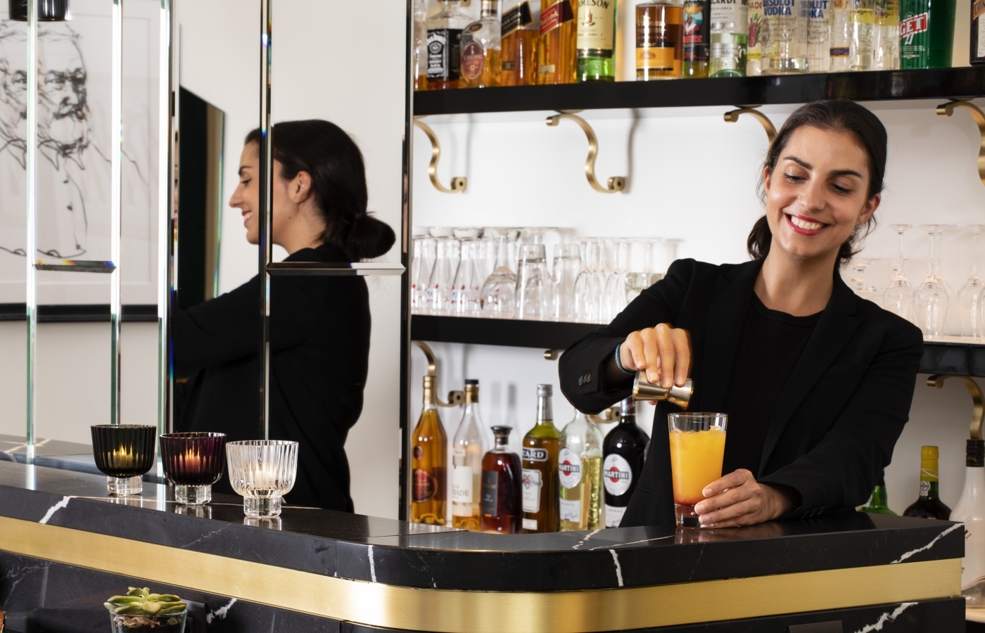 Hôtel Victor Hugo Paris Kléber Bar, the ideal place for a discreet business meeting or a cocktail near Trocadéro.